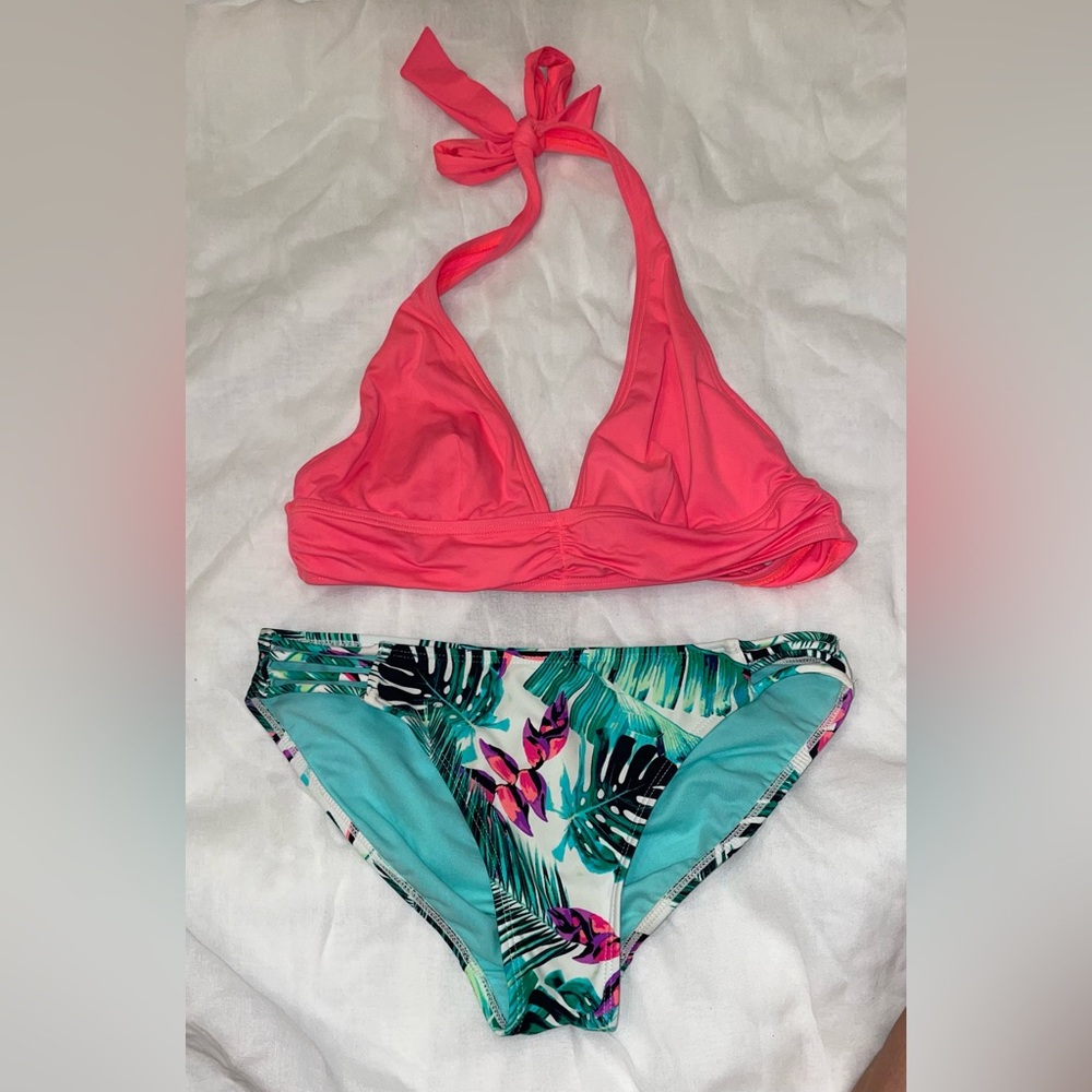 Tropical bikini size small (DKNY/no boundaries)